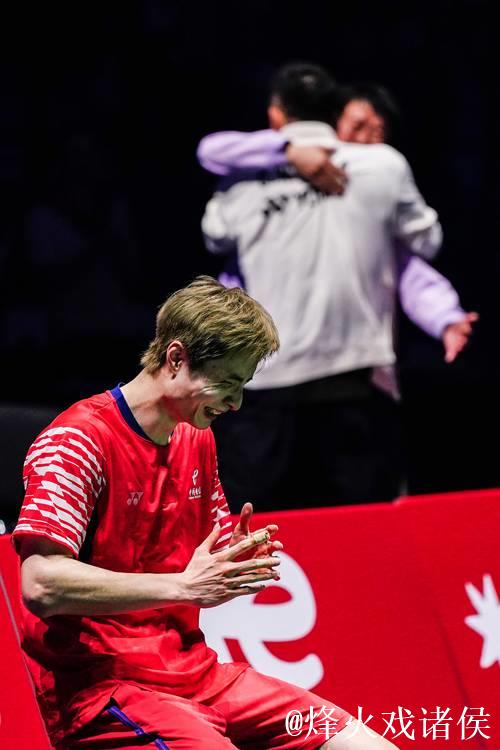 石宇奇逆转夺世锦赛首冠 国羽男单10年后重登巅峰